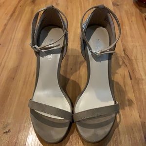 Nine West sandal heel!
